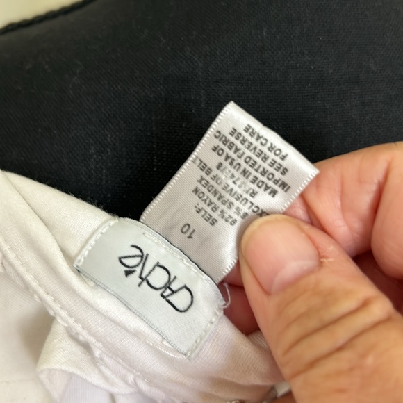 Cache dress, size 10, fitted and stretch - Picture 9 of 11